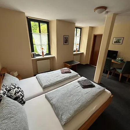 Altes Bierhaus Zimmervermietung 컨트리하우스