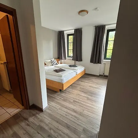 Altes Bierhaus Zimmervermietung 아르츠바흐