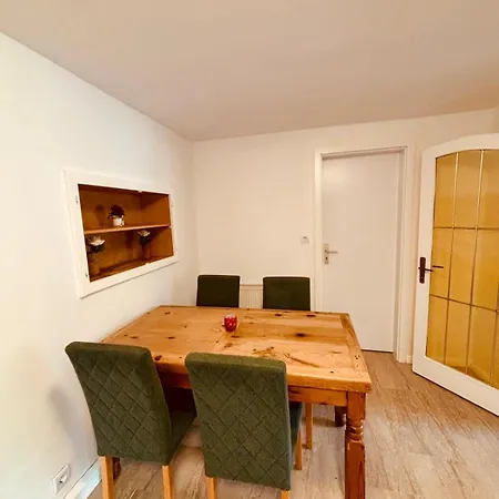 Altes Bierhaus Zimmervermietung Arzbach
