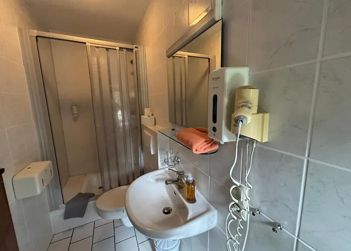 Altes Bierhaus Zimmervermietung カントリーハウス *