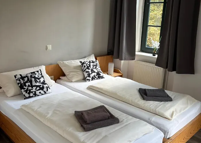 Altes Bierhaus Zimmervermietung Летний дом Arzbach