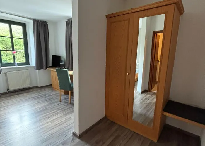 Altes Bierhaus Zimmervermietung Летний дом