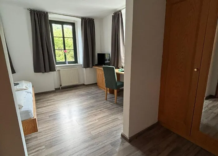 Altes Bierhaus Zimmervermietung منزل ريفي Arzbach